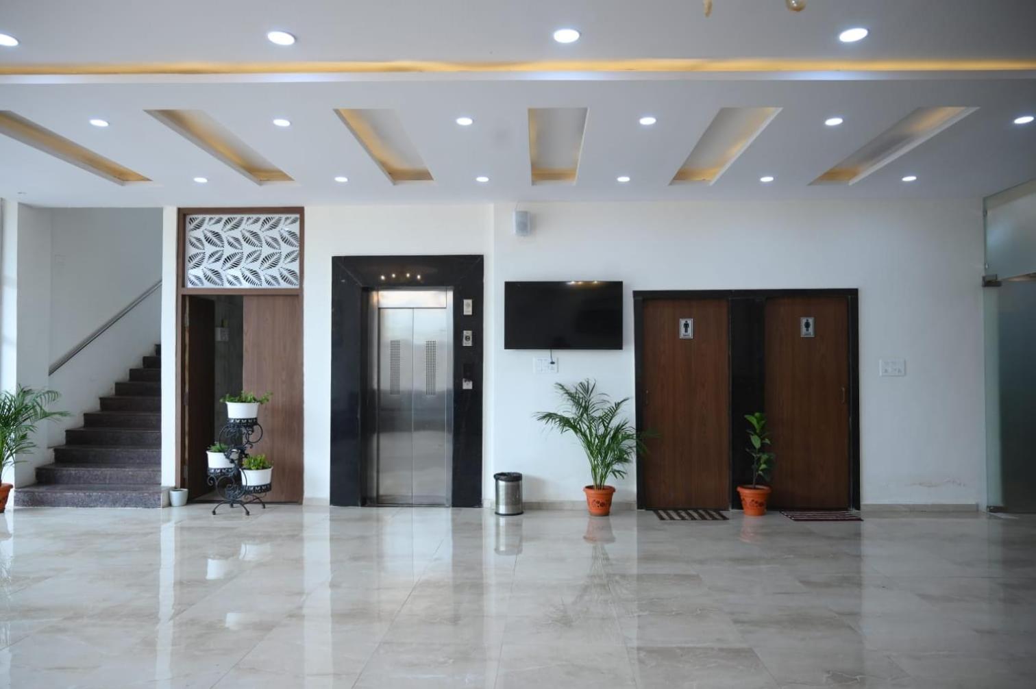 Hotel Satkar International Chhindwara Bagian luar foto