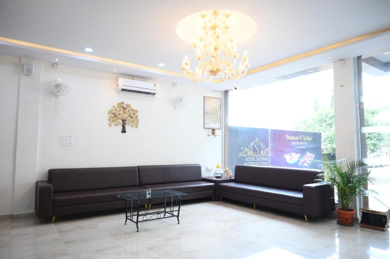 Hotel Satkar International Chhindwara Bagian luar foto