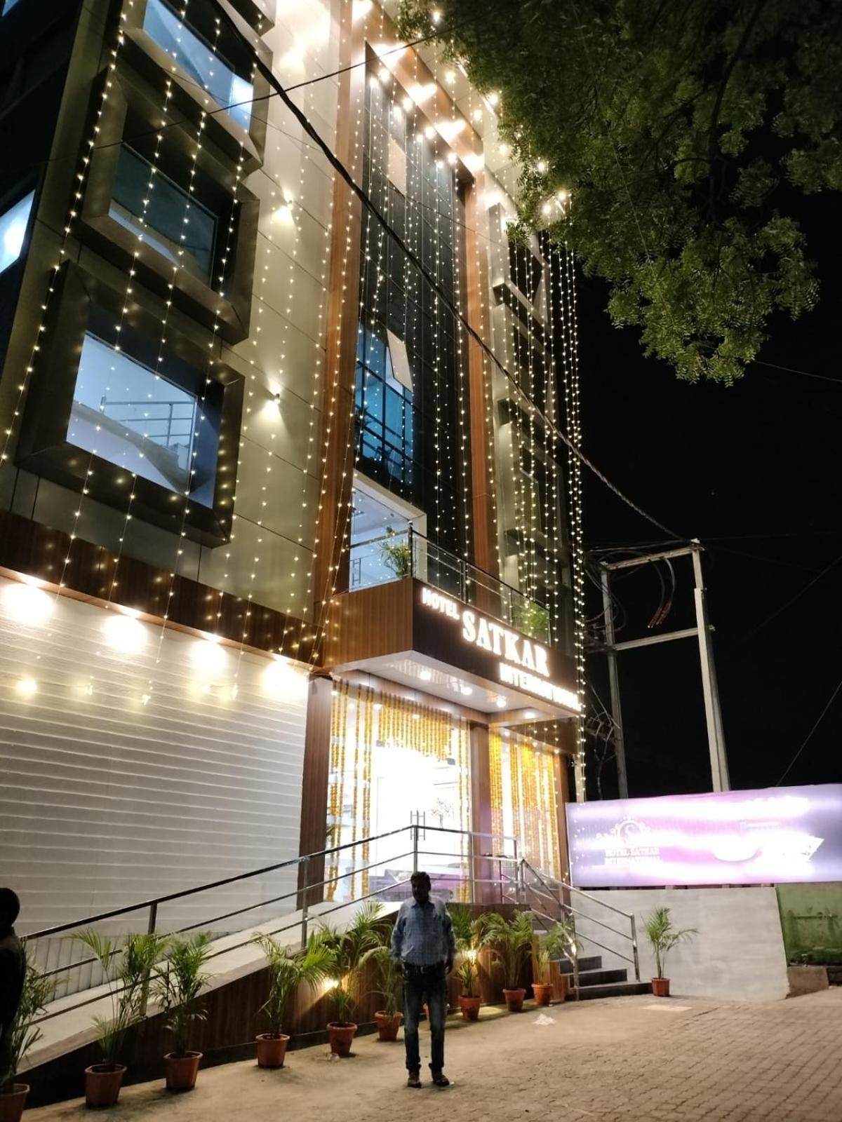 Hotel Satkar International Chhindwara Bagian luar foto